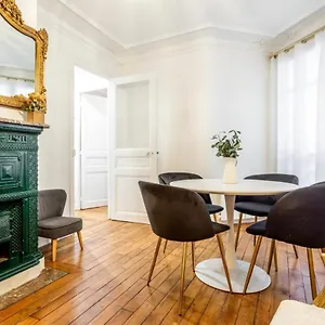 Abbesses - Superbe Avec Cheminées Appartement
