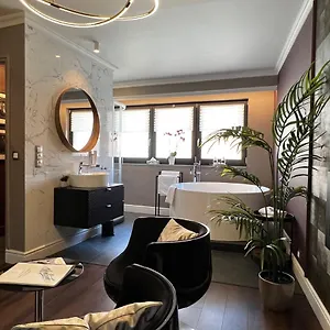 ** מלון דירות Margareta Garden & הונגריה