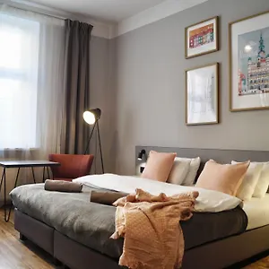 wozna-11-stare-miasto.poznan-hotels.com/