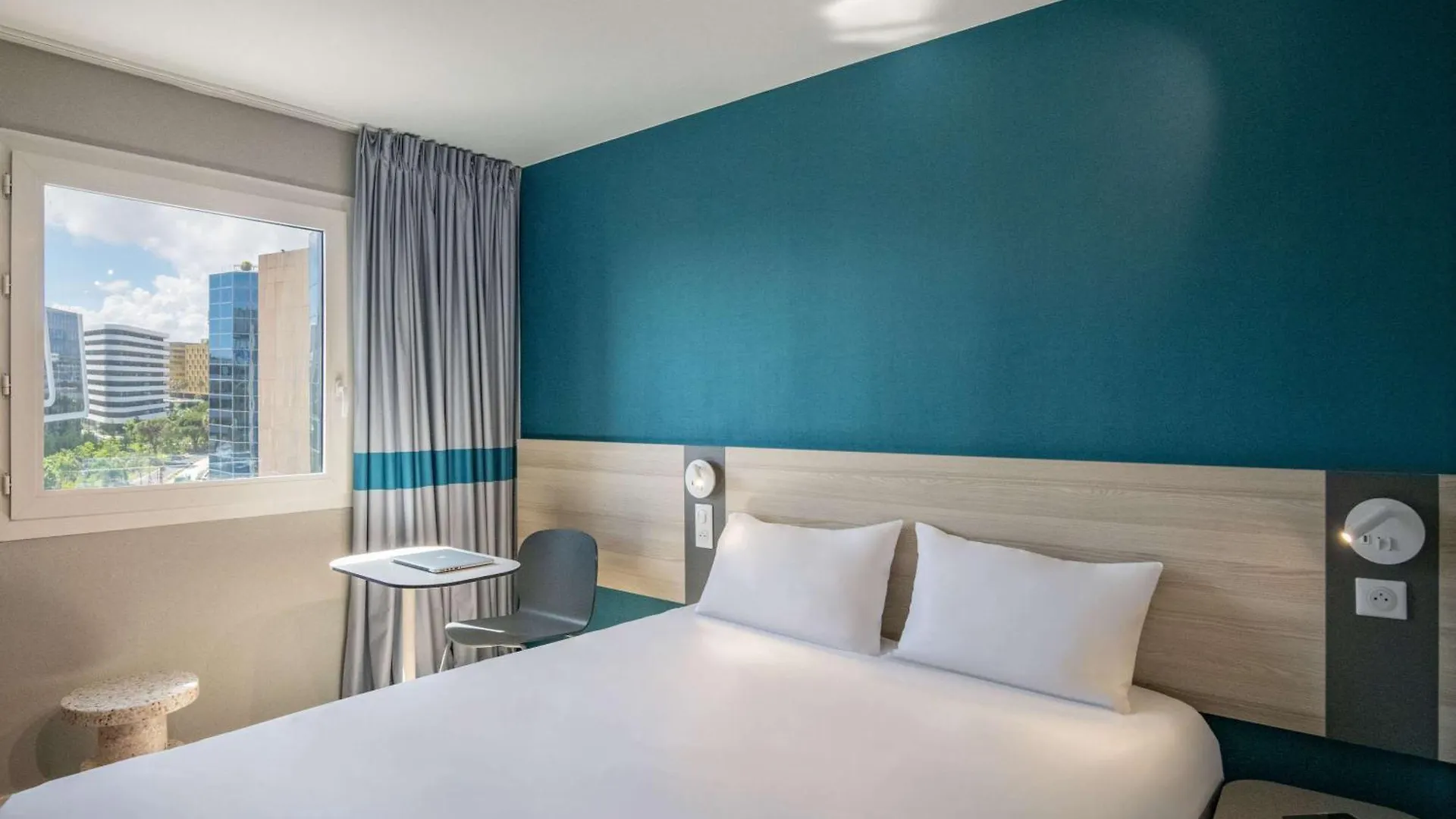 Ibis Budget Nice Aeroport 2*,