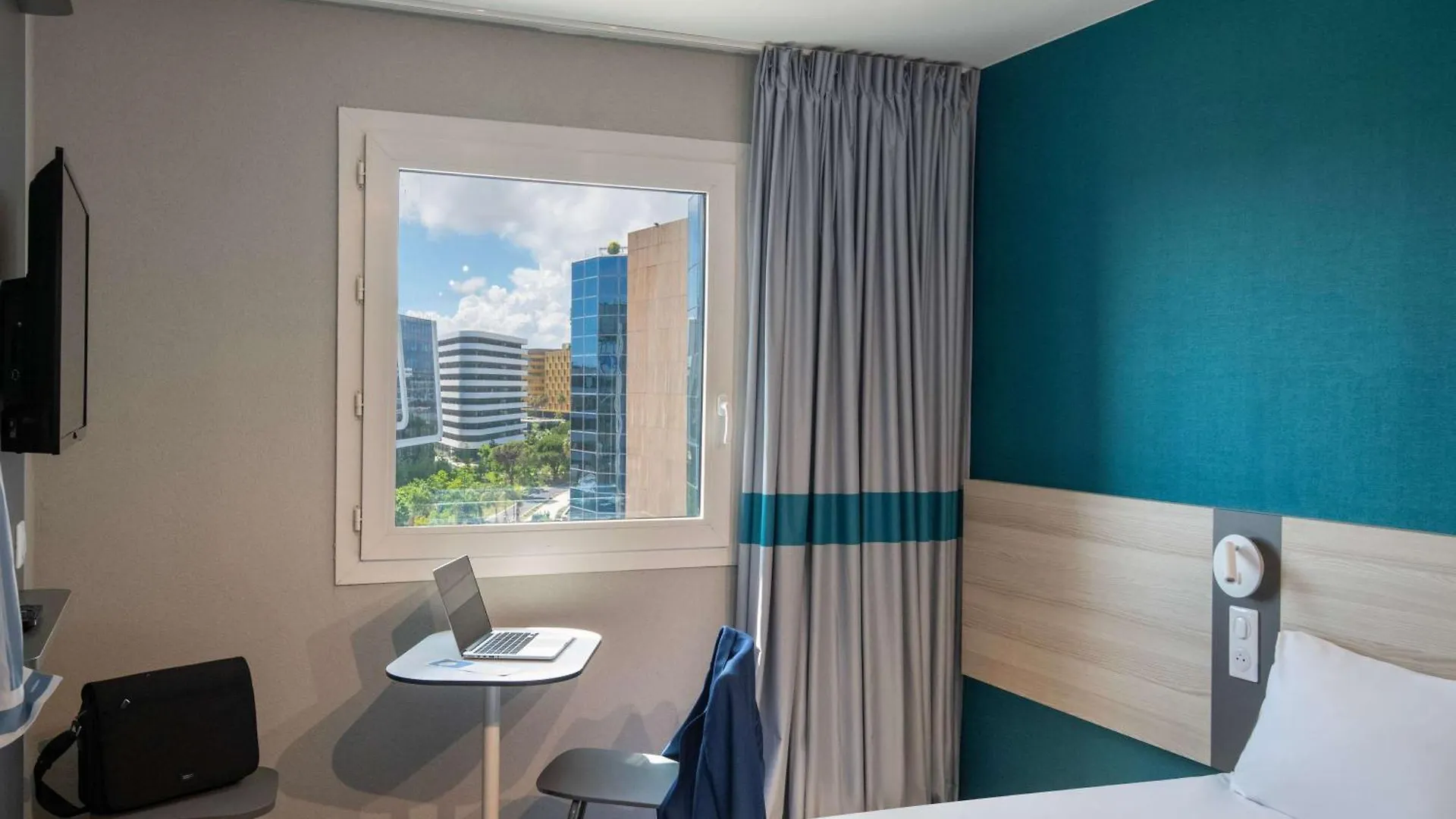 ** Hotel Ibis Budget Nice Aeroport France