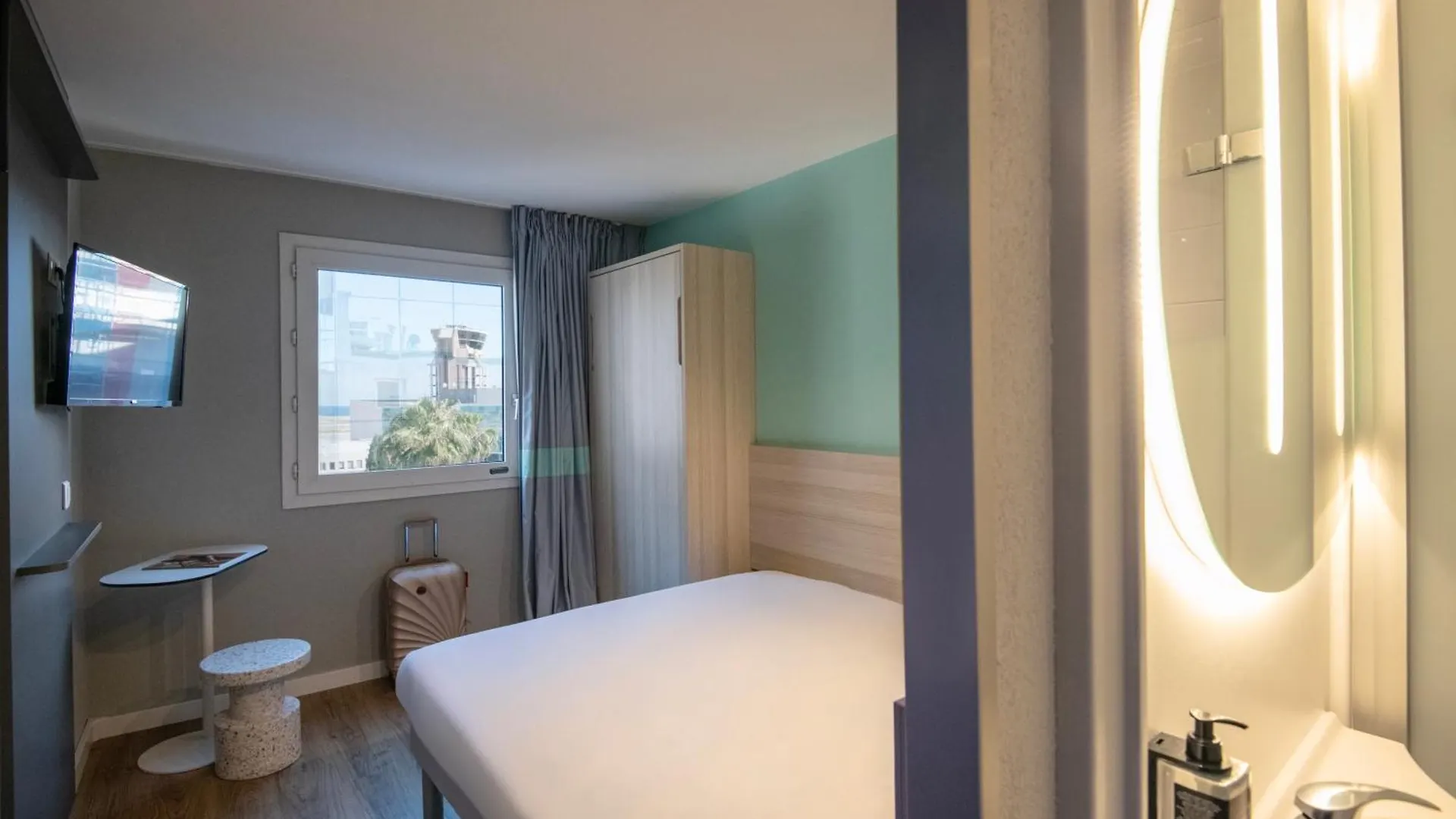 Ibis Budget Nice Aeroport 2*,  France